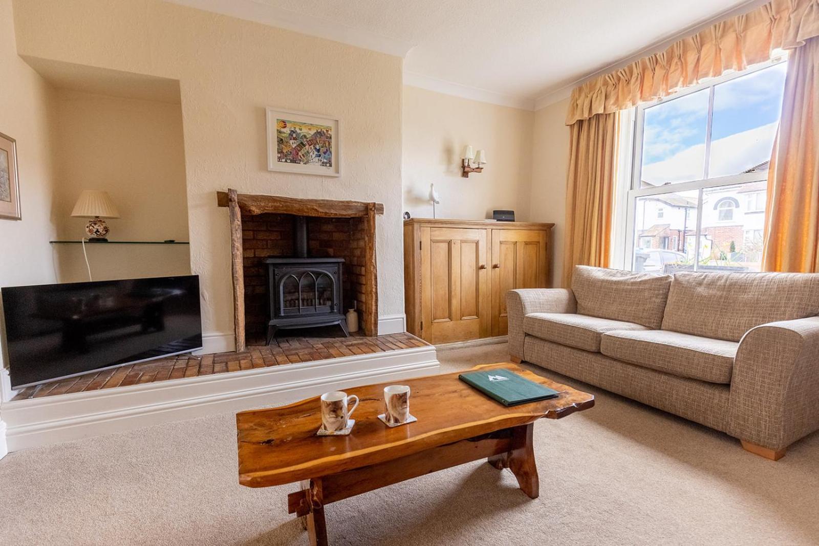 Fir Tree Cottage - Cosy 3 Bed Cottage In Penrhyn Bay With Beautiful Sea Views And Access To Snowdonia Rhôs-on-Sea Exterior foto